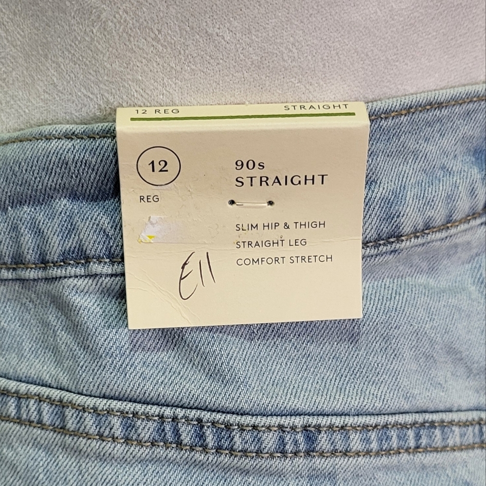 Universal Thread Women's NWT Light Wash High Rise 90's Straight Jeans Size 12R - Picture 13 of 14